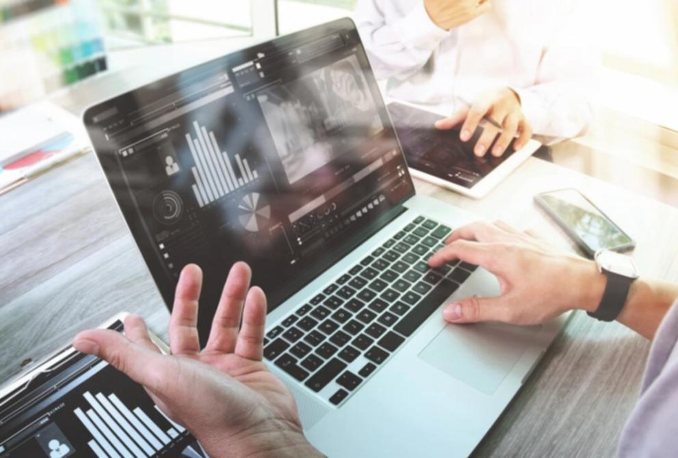 Praktische Backend-Entwicklung in interaktiven Sessions